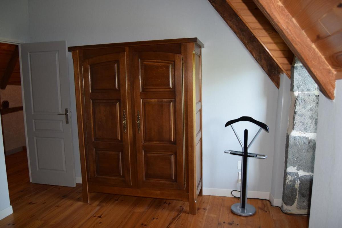 Gite 4 Personnes Dans Le Cantal Animaux Bienvenus Lascelle Zewnętrze zdjęcie